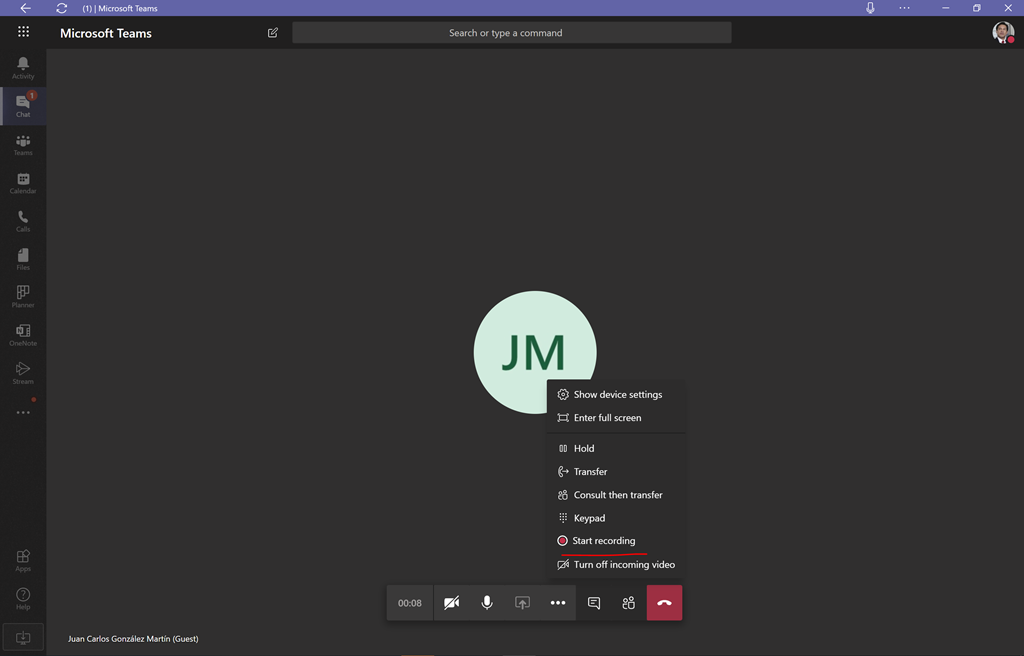 Imagen 2.- Opción de iniciar grabación en una llamada o vídeo-llamada en un chat privado de Teams.