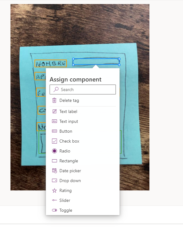 Imagen 6.- Opciones de personalización en la Power App.
